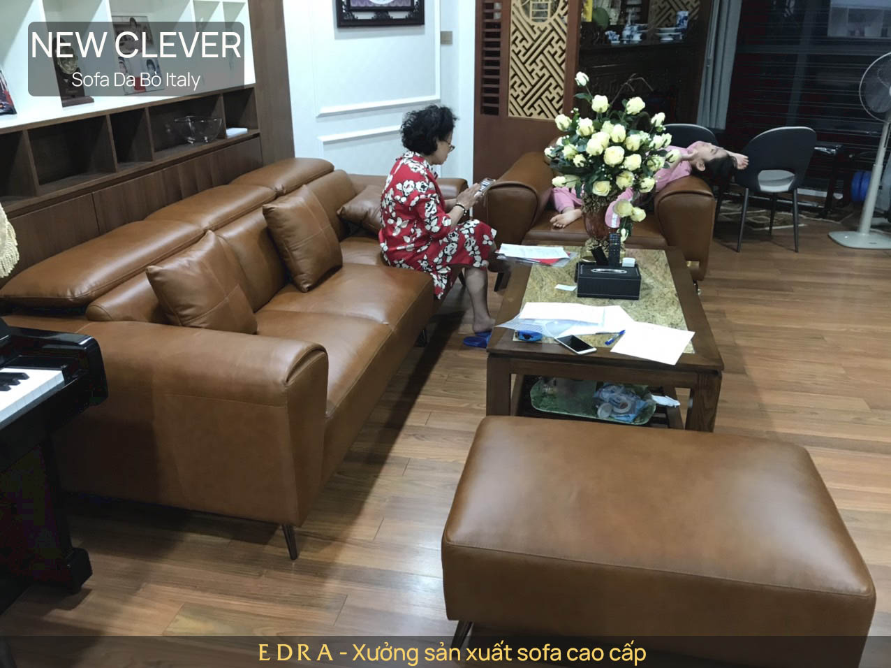 Bàn giao bộ sofa văng New Clever cho gia đình chị Phương tại tòa chung cư Park View, Yên Hòa